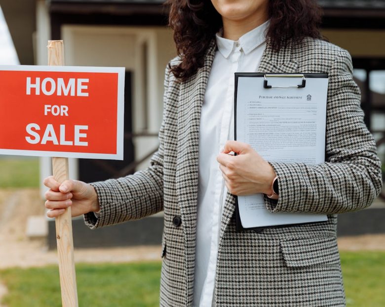 how to invest safely?